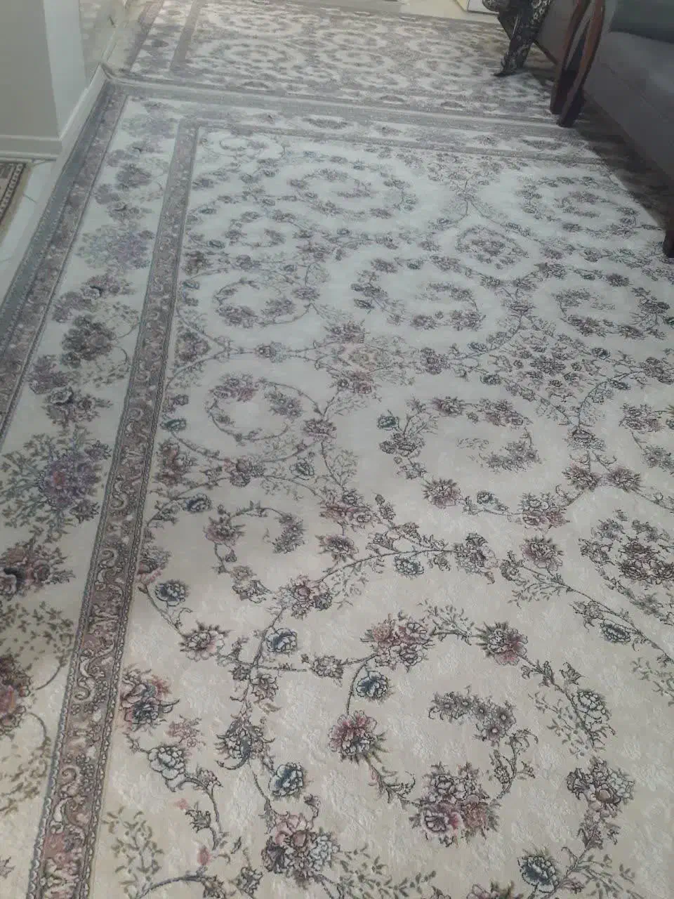 ۲تا فرش ۱۲متری زرشکی|مبلمان خانگی و میز عسلی|بومهن, |دیوار