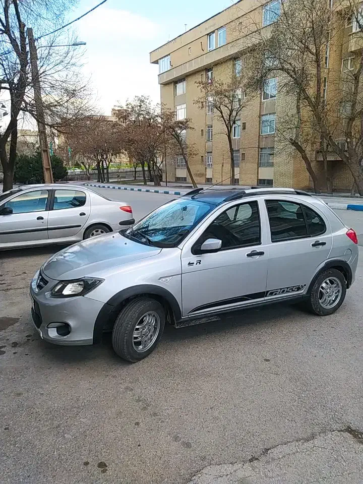 کویک R مدل1401|خودرو سواری و وانت|همدان, |دیوار