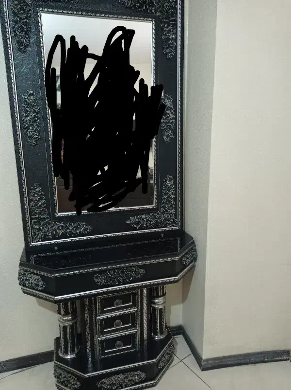 آینه کنسول و میز سالم در حد نو|بوفه، ویترین، کنسول|شاهینشهر, برخوار غرب|دیوار