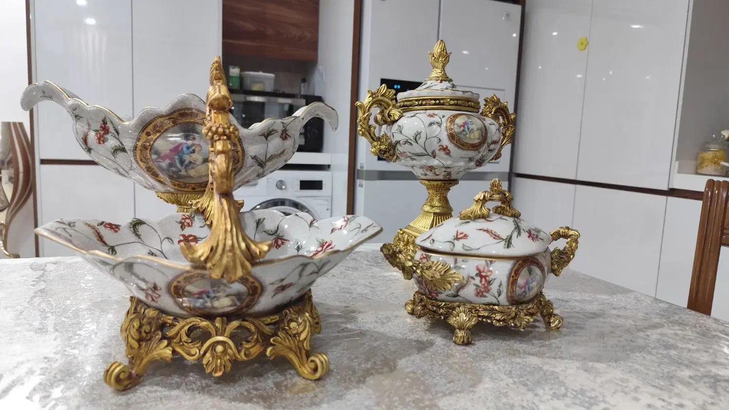 سرویس پذیرایی چینی|ظروف سرو و پذیرایی|سنندج, |دیوار