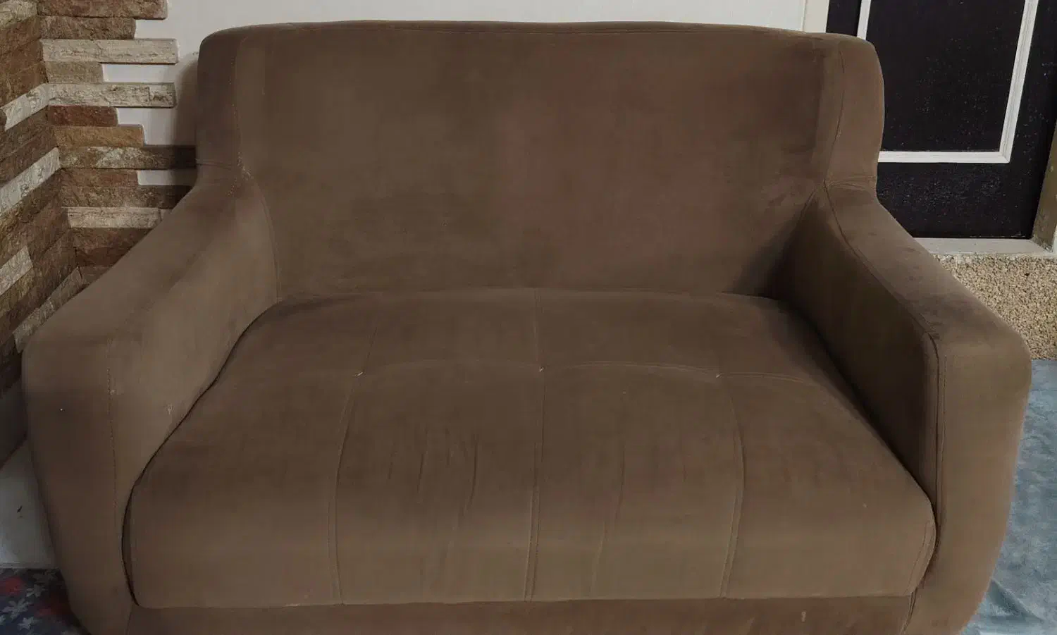 مبل|مبلمان خانگی و میز عسلی|قم, باغ شازده|دیوار