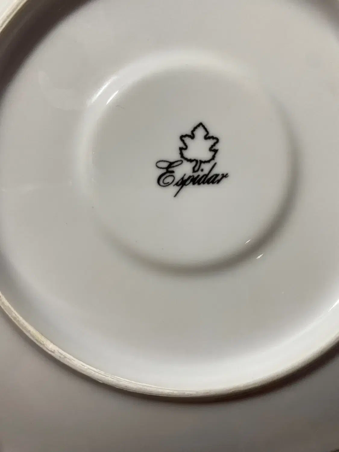 سرویس ظرف۲۴نفره چینی|ظروف سرو و پذیرایی|آمل, |دیوار