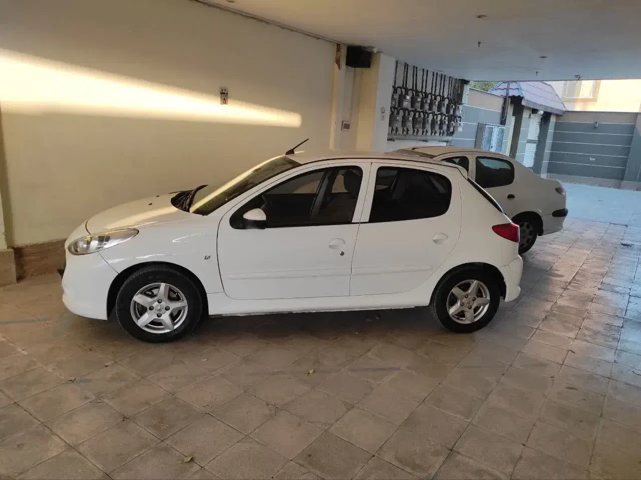 پژو ۲۰۷ کارمندی|خودرو سواری و وانت|مشهد, الهیه|دیوار