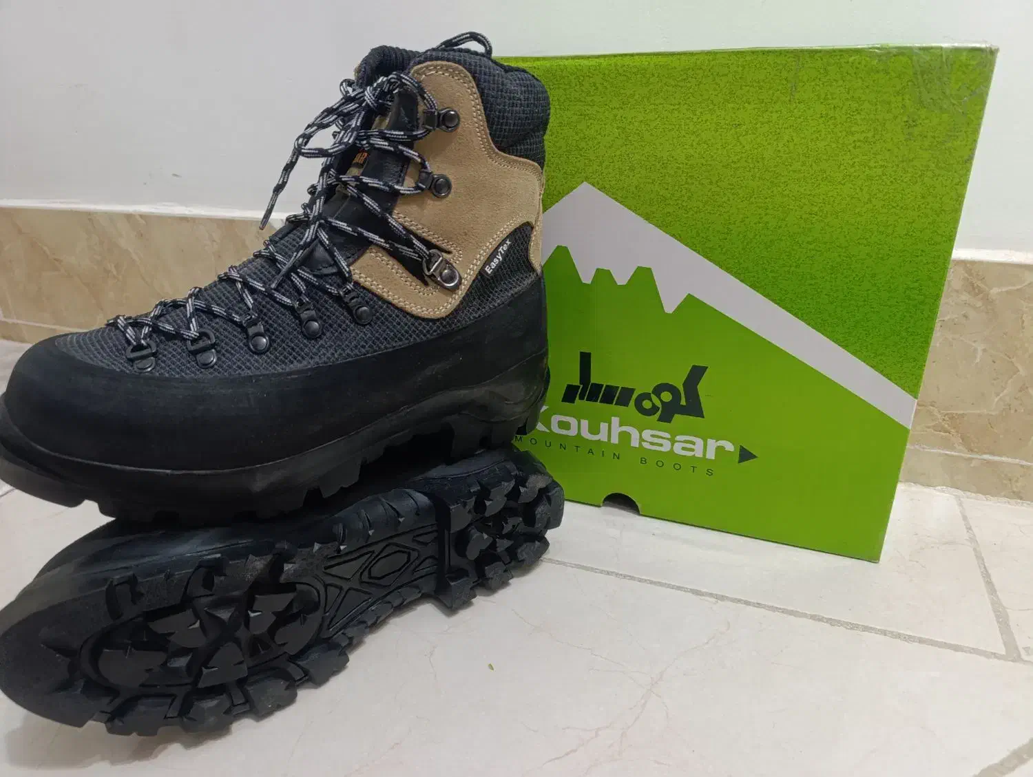 کفش کوهنوردی و کفش ایمنی|کیف، کفش، کمربند|بیرجند, |دیوار