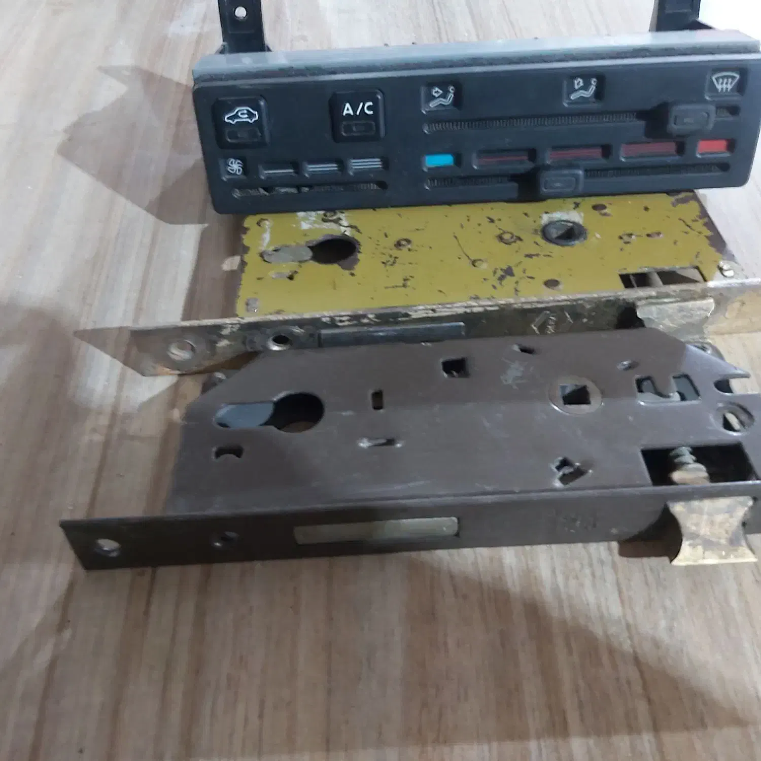 قلم تراش قفلی|ابزارآلات|زابل, |دیوار