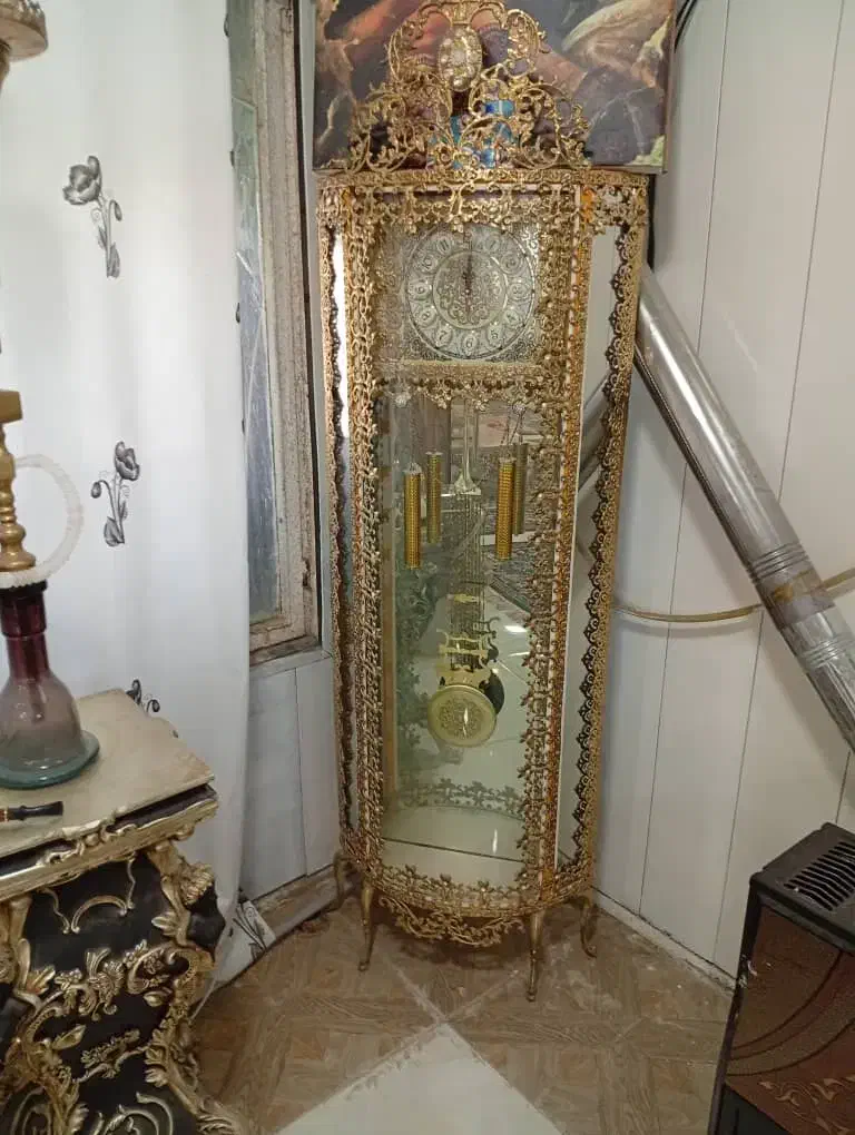 پارتیشینو میز ارایش ساعت ایستاده برنزی|بوفه، ویترین، کنسول|قم, هفت تیر|دیوار