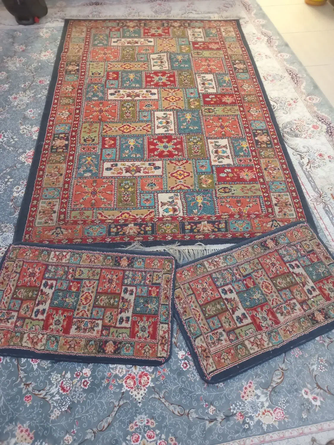 فرش و پادری|فرش|شاهینشهر, عطار|دیوار