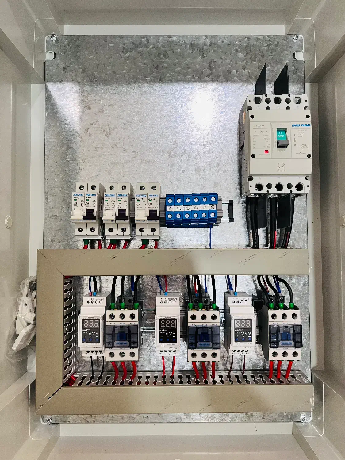 برقکار صنعتی و ساختمانی/تابلو برق و فرمان|خدمات پیشه و مهارت|بوشهر, |دیوار