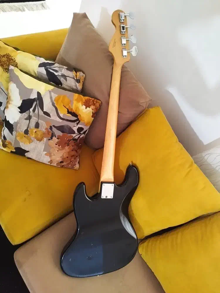 گیتار بیس  squier 31500000|گیتار، بیس، امپلیفایر|بندرعباس, |دیوار