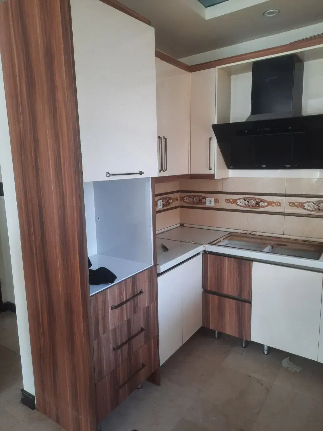 کابینت هایگلاس در حد نو کابینت دست دوم|مصالح و تجهیزات ساختمان|اراک, |دیوار