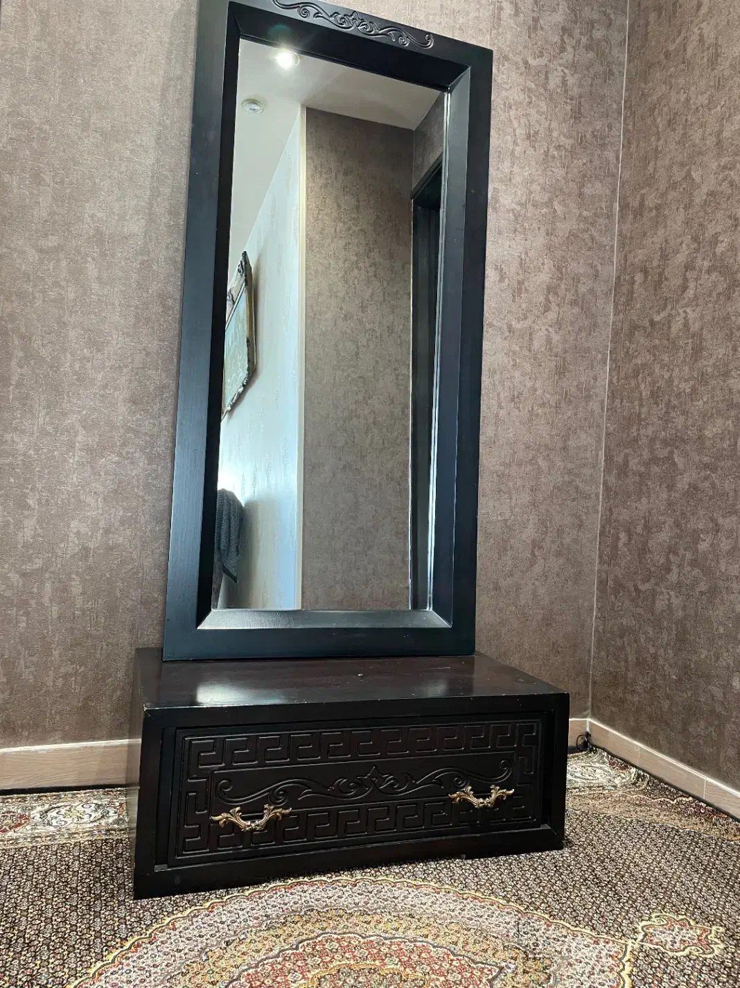 اینه قدی با میز|آینه|اردبیل, |دیوار