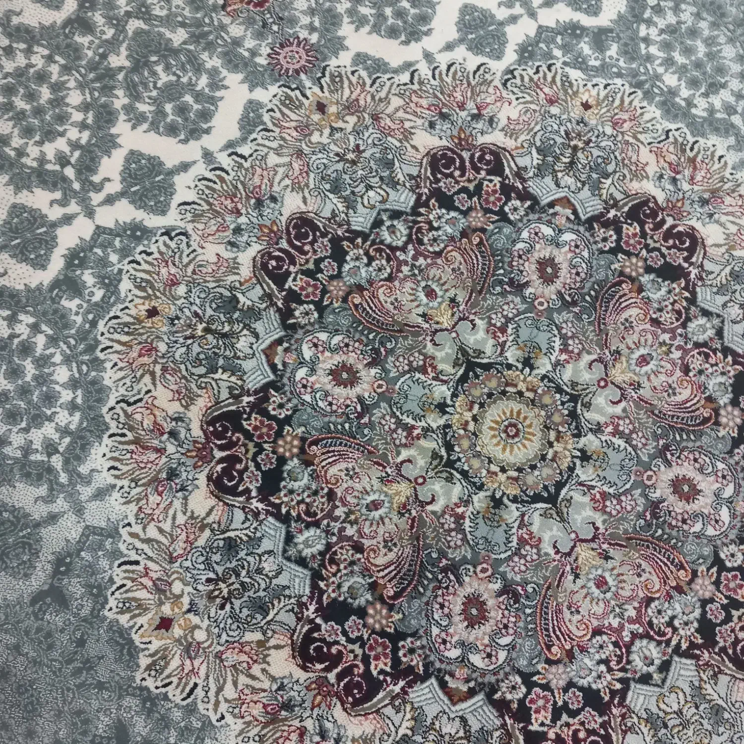 فرش ۹ متری ۷۰۰ شانه ای تراکم ۲۵۵۰|فرش|رشت, نخودچر|دیوار