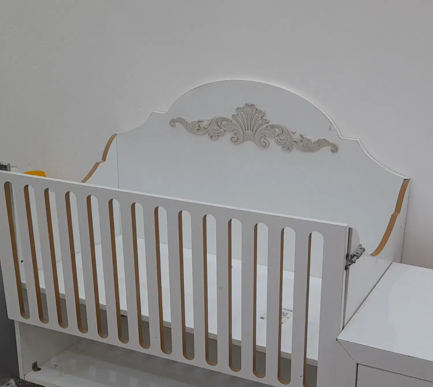 تخت کودک مناسب تا ۳ ۴ سال فقط ۱/۹۵۰|تخت و سرویس خواب|طبس, |دیوار