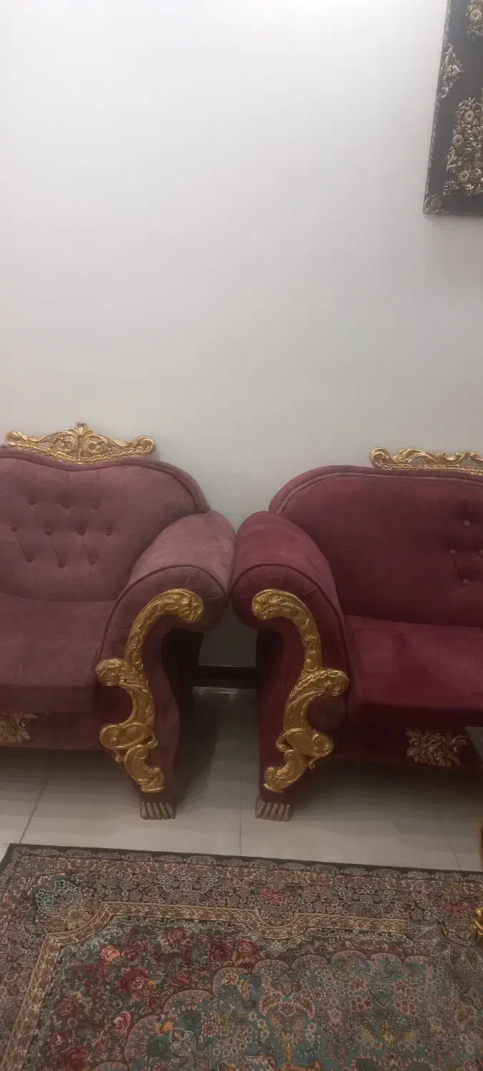 مبل ۷نفره تمیز و سالم و میز بزرگ|مبلمان خانگی و میز عسلی|قم, حکمت شمالی|دیوار