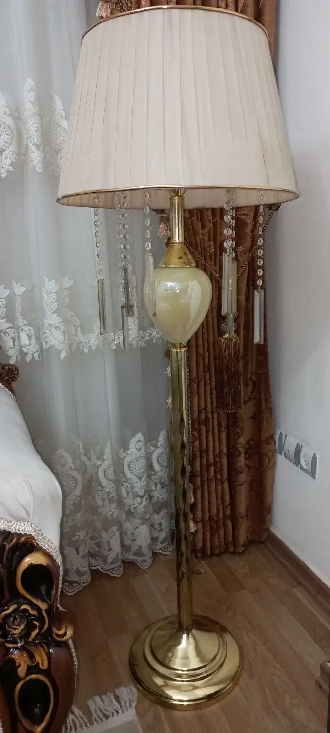 آباژور ایستاده|چراغ خواب و آباژور|تبریز, |دیوار