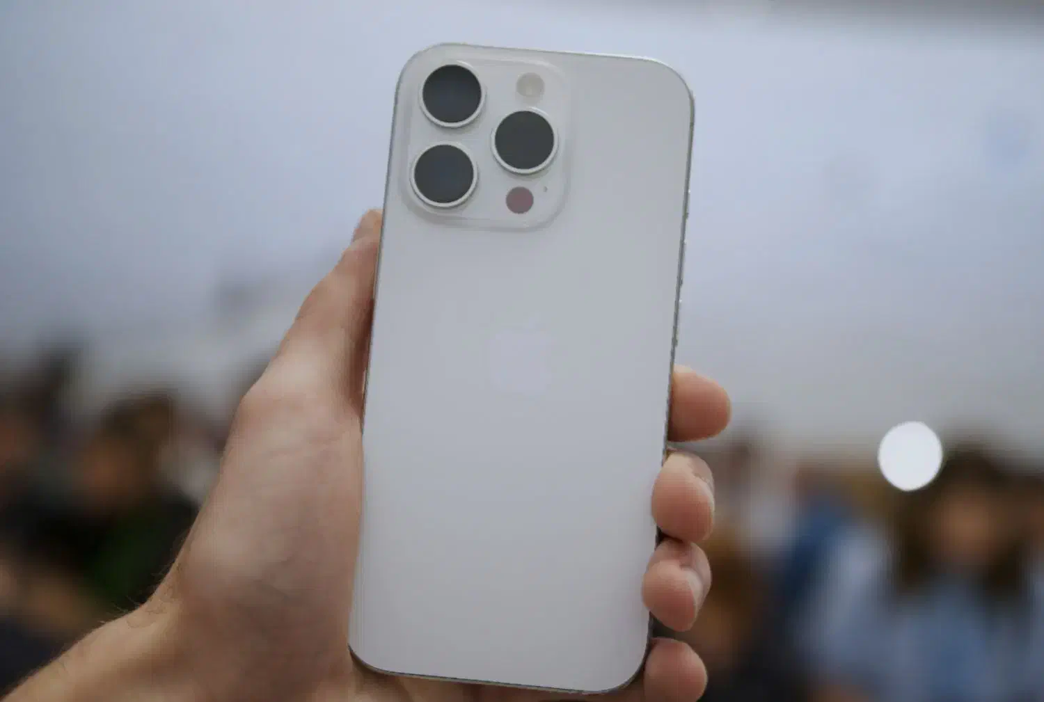 آیفون Iphone 16 Pro (اقساط 3 درصد بدون چک)|موبایل|مشهد, دانشجو|دیوار