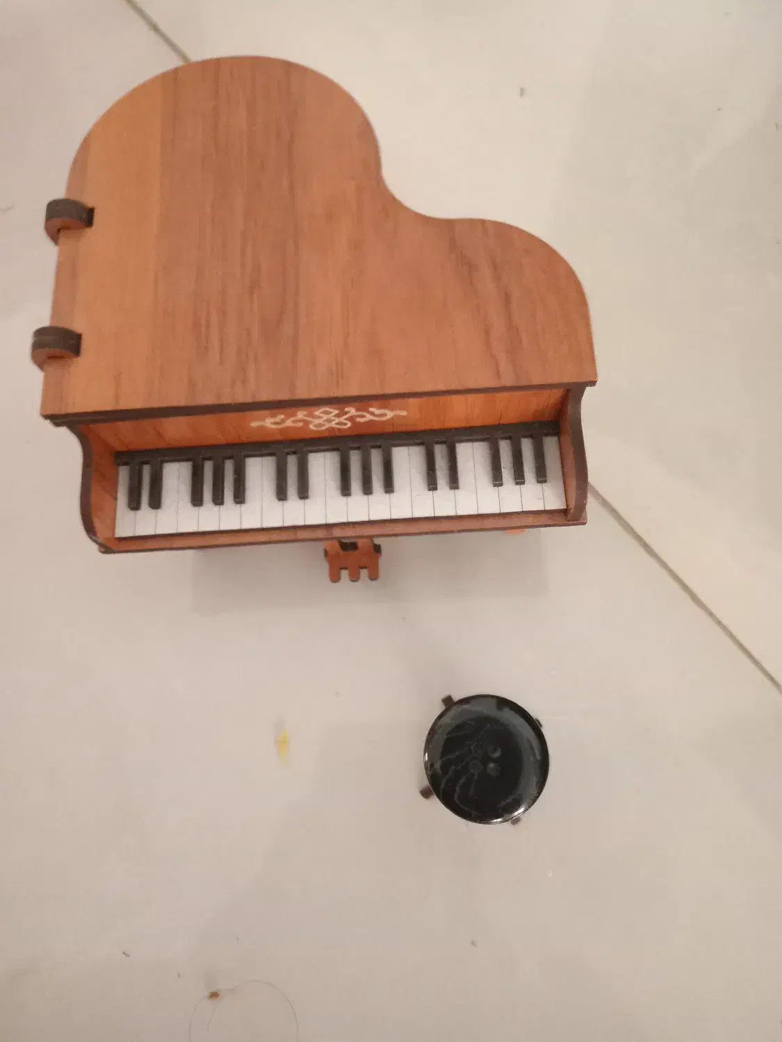 پیانو دکوری|پیانو، کیبورد، آکاردئون|رشت, کوی جام جم|دیوار