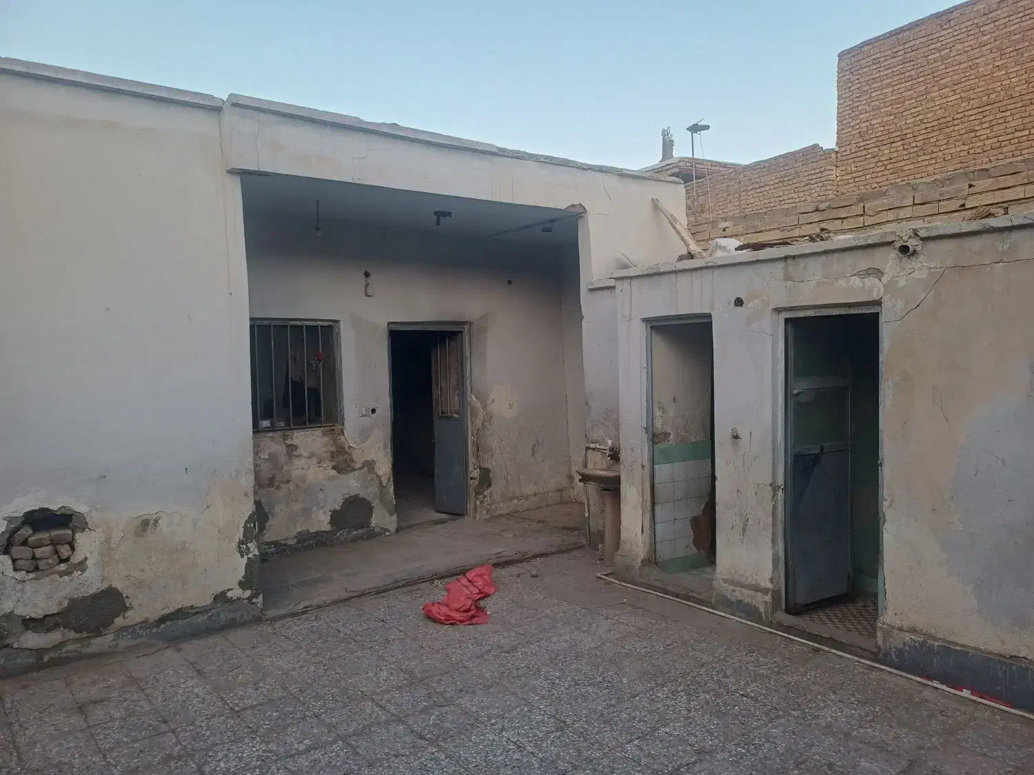 منزل ویلای کلنگی|فروش خانه و ویلا|زاهدان, |دیوار