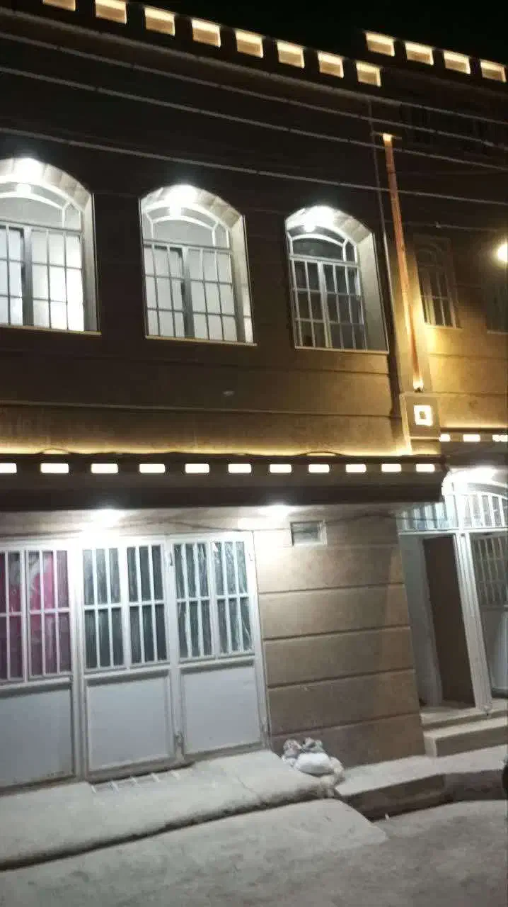 فروش خانه ویلایی دو طبقه و نیم|فروش خانه و ویلا|قم, چهل درخت|دیوار