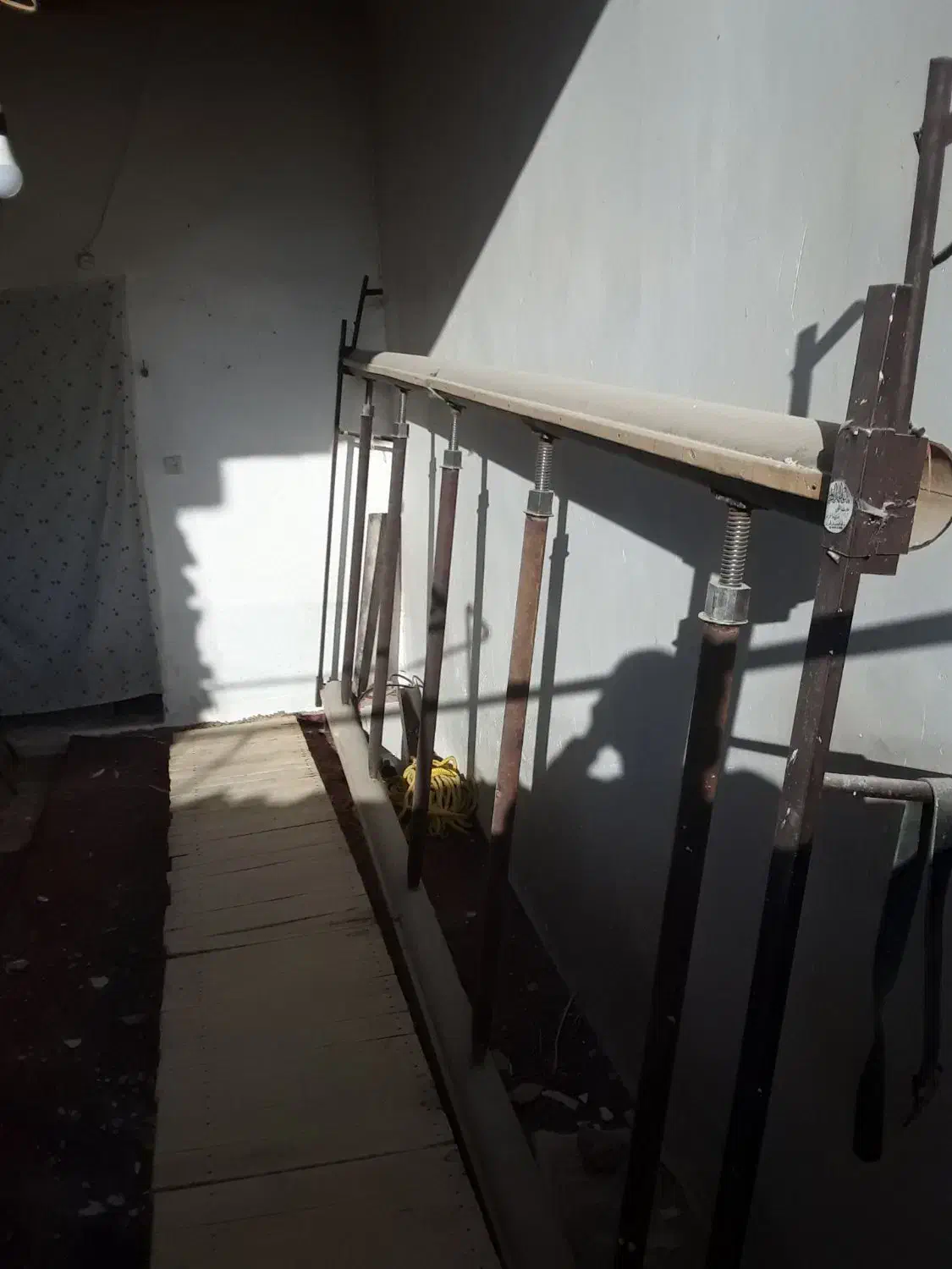 دار قالی 12 متری نو|ابزارآلات|ملکان, |دیوار