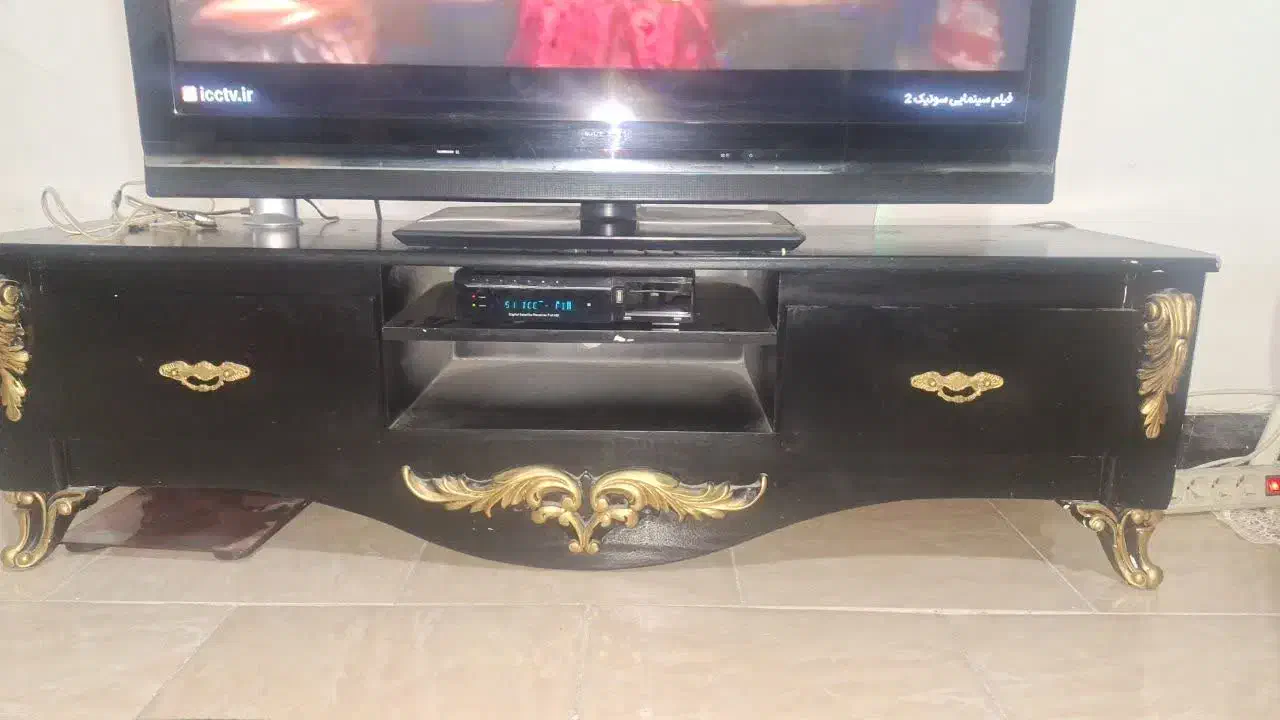 میز تی وی چوبی مشکی طلایی|میز تلویزیون|پاکدشت, شهرک امام رضا|دیوار