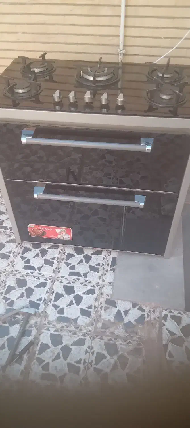 کاز شیشه ای در حد نو|اجاق گاز و لوازم برقی پخت‌وپز|کاشان, عربها|دیوار