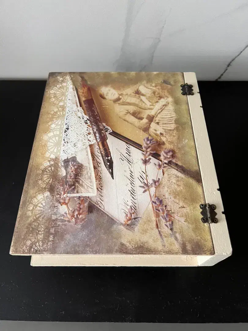 جعبه چوبی مدل کتاب|صنایع دستی و سایر لوازم تزئینی|مشهد, مشکینی (شهرک غرب)|دیوار