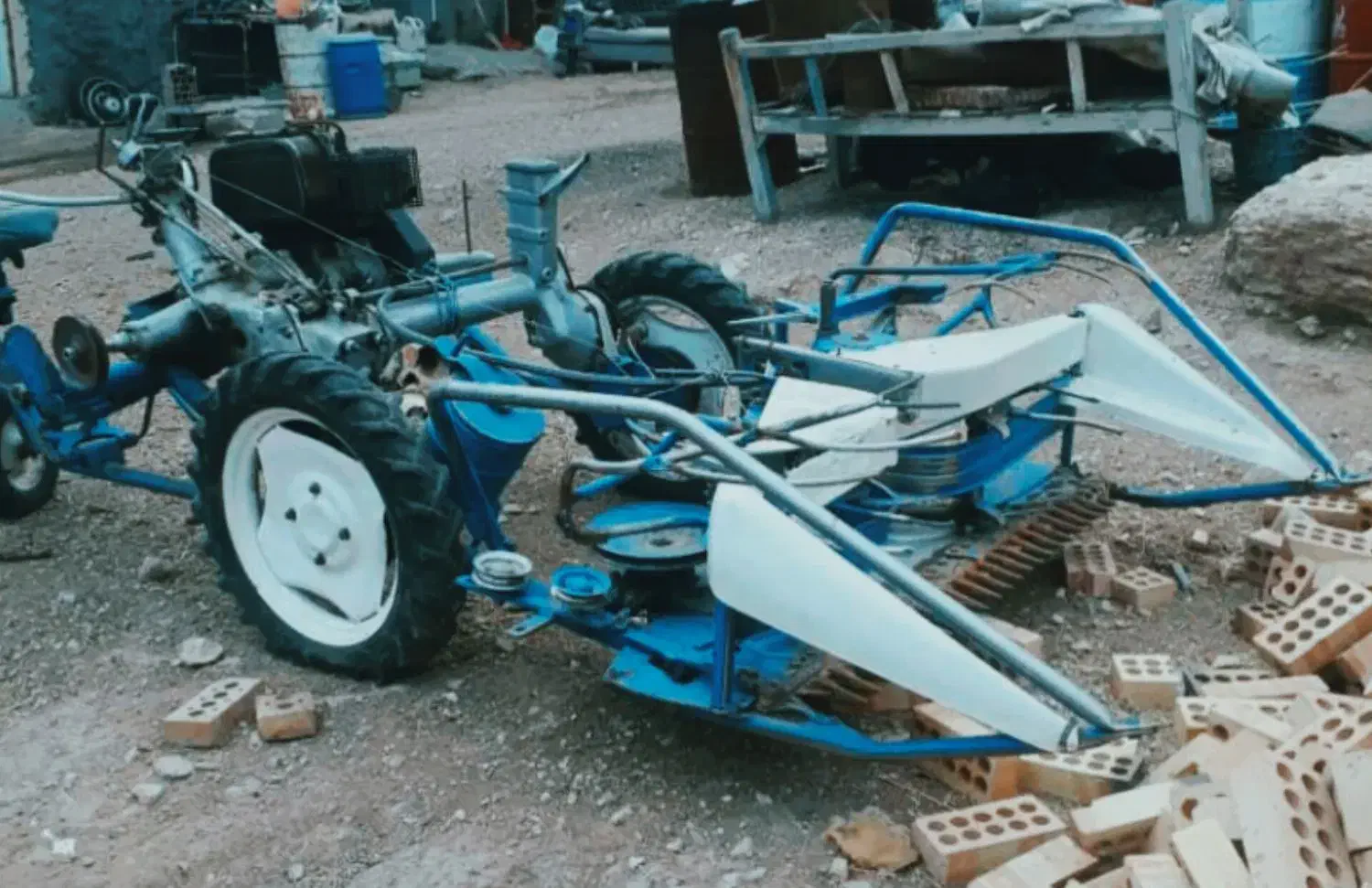 علف چین و گندم چین|ماشینآلات صنعتی|خوی, |دیوار