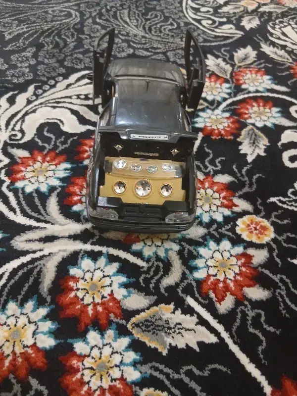 ماشین پژوپارس|اسباب‌‌بازی|همدان, |دیوار