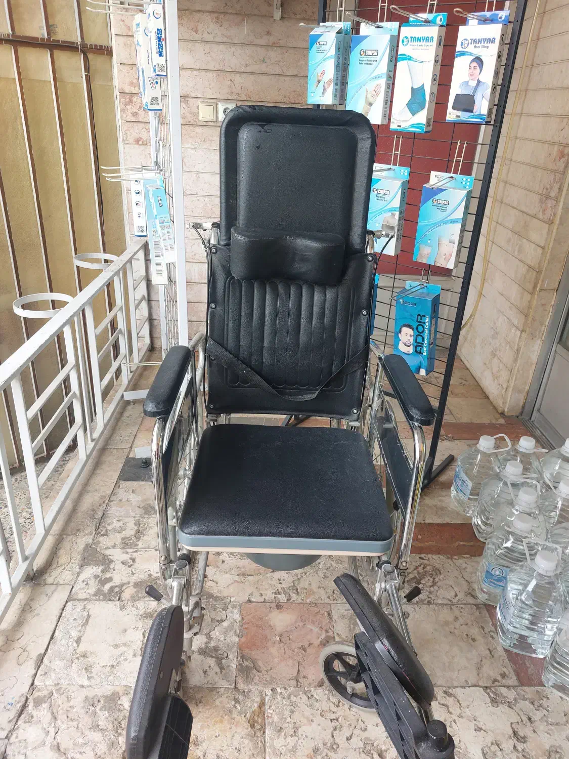 ویلچر تخت شو|آرایشی، بهداشتی، درمانی|رشت, دروازه لاکان|دیوار