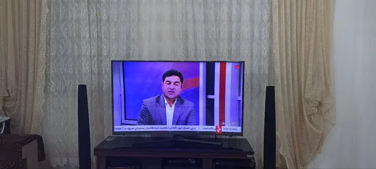 تلویزیون ال ای دی سامسونگ صفحه گرد|تلویزیون و پروژکتور|خرمآباد, |دیوار