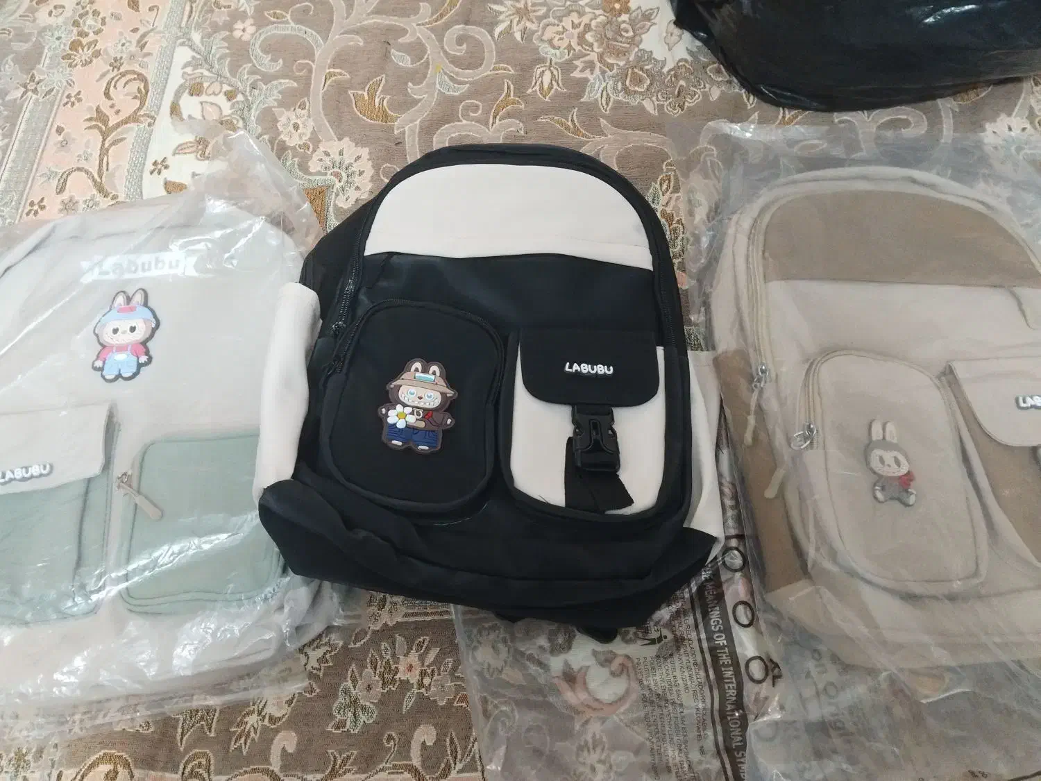 کیف و کوله مدرسه|کیف، کفش، کمربند|کرج, پیشاهنگی|دیوار