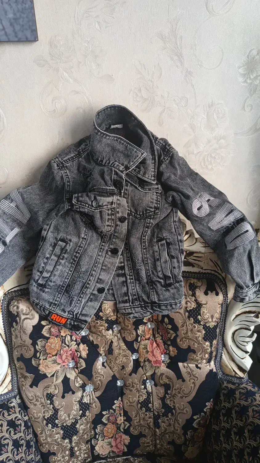 کت لی اسپرت|کفش و لباس بچه|کرمانشاه, |دیوار