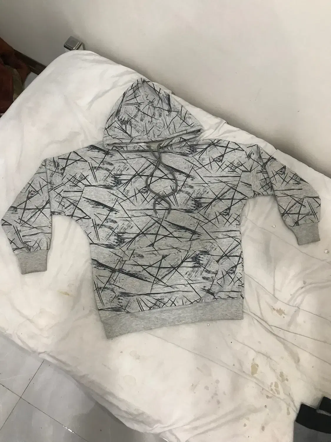 هودی بسیار تمیز و بی ایراد و درحد نو دوخت ترک|لباس|تهران, تختی|دیوار