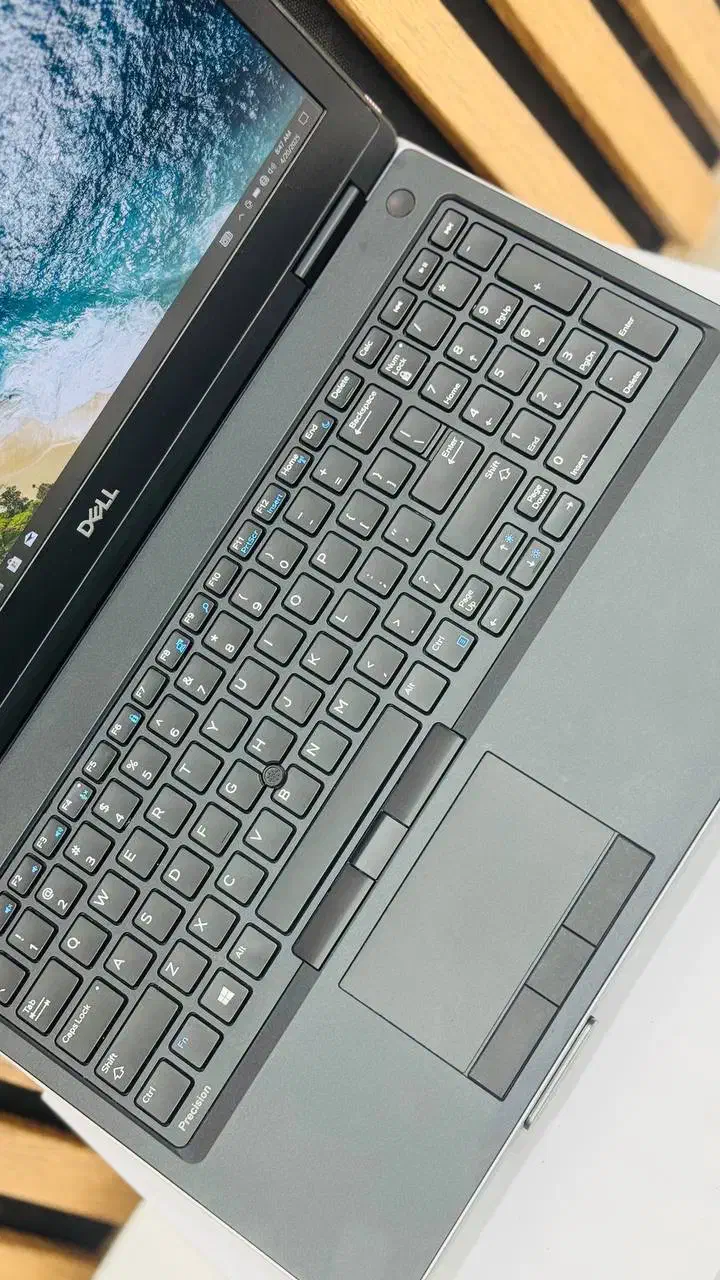 Precision 7540 قدرت Xeon برای گیم و طراحی|رایانه همراه|بوکان, |دیوار