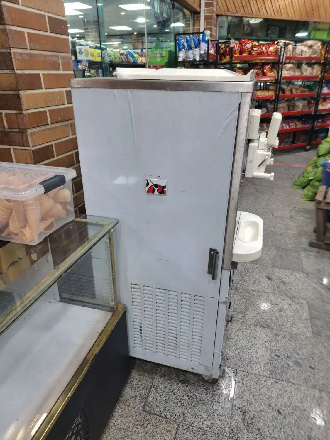 دستگاه بستنی کاتابریگا ایتالیایی|کافی‌شاپ و رستوران|رودسر, |دیوار