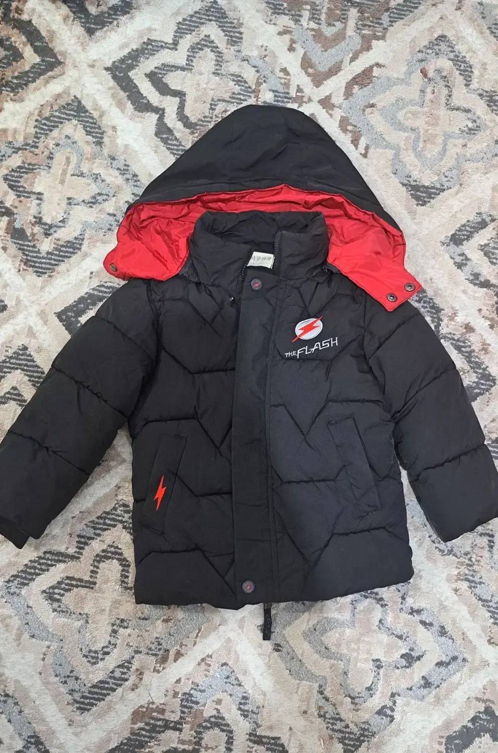 کاپشن بچگانه|کفش و لباس بچه|رشت, چله خانه|دیوار