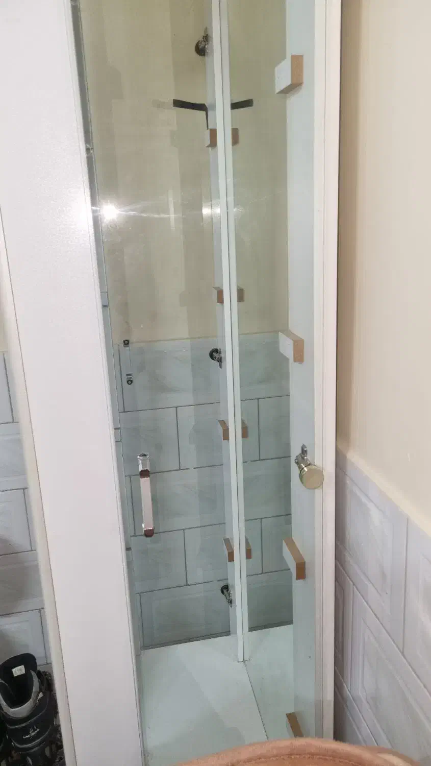 یک عدد کمد نو،کمد مال جهیزیه بوده نو هست|جاکفشی، کمد، دراور|تیران, |دیوار