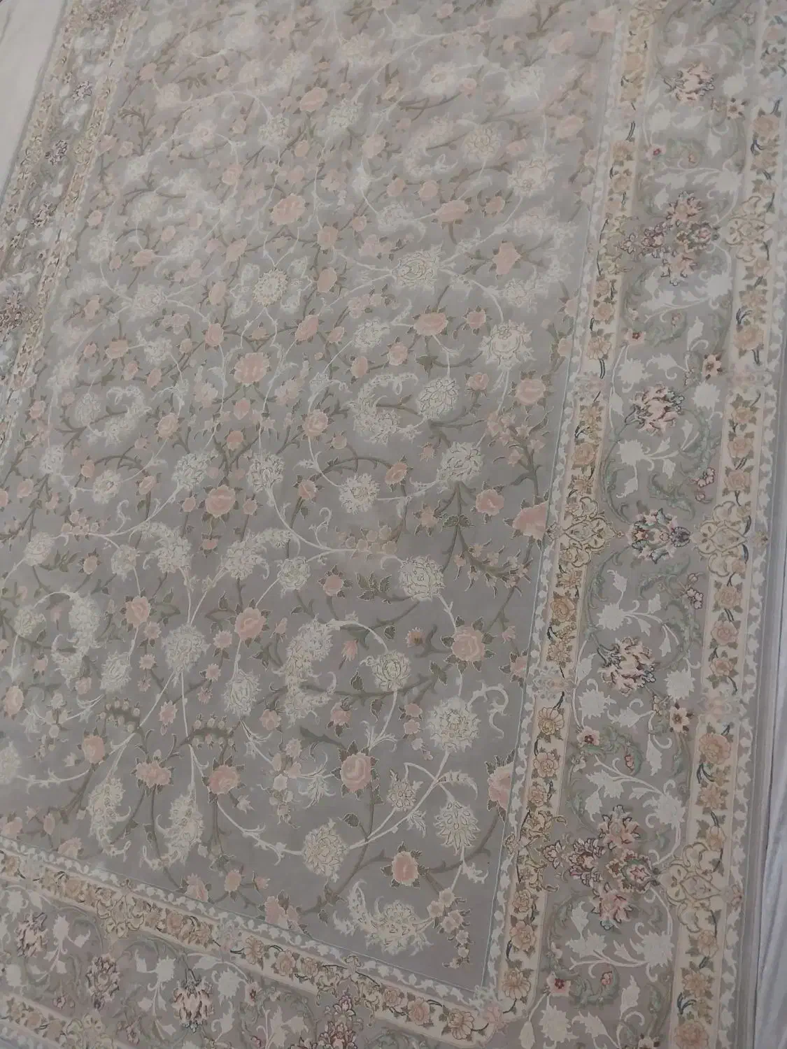 فرش ۶ متری|فرش|کرج, اصفهانی‌ها|دیوار