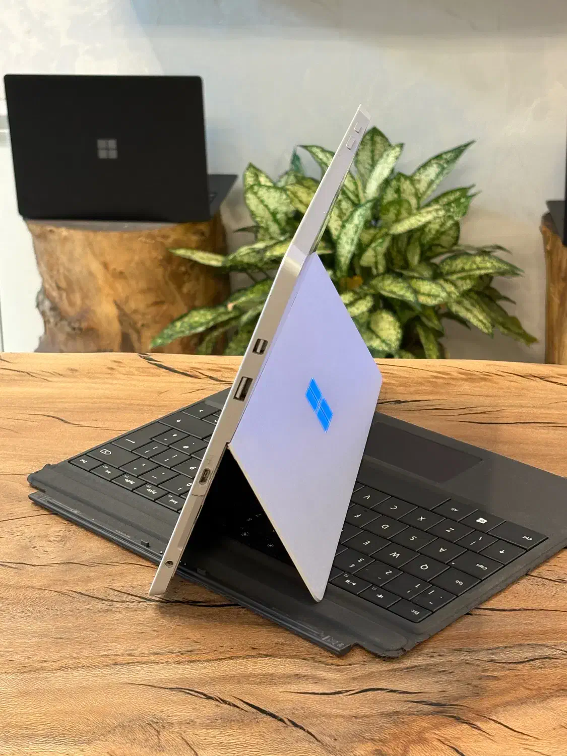 سرفیس 3/پایین ترین قیمت/ بدون خط و خش/۲۰۱۶تولید|رایانه همراه|تهران, فاطمی|دیوار