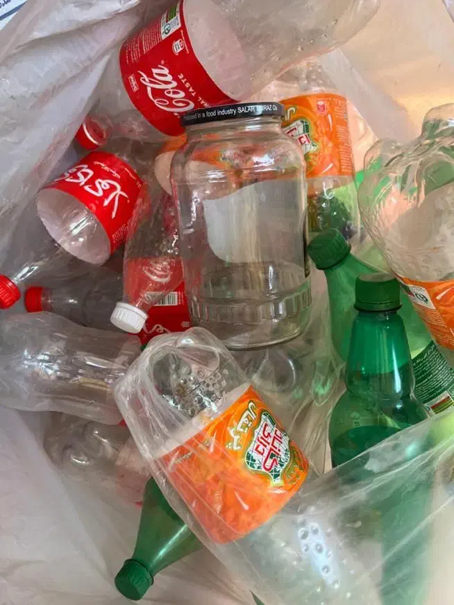 بطری نو شابه حدود ۳۰۰عدد فردوس میباشد|ظروف نگهدارنده، پلاستیکی، یکبارمصرف|فردوس (خراسان), |دیوار