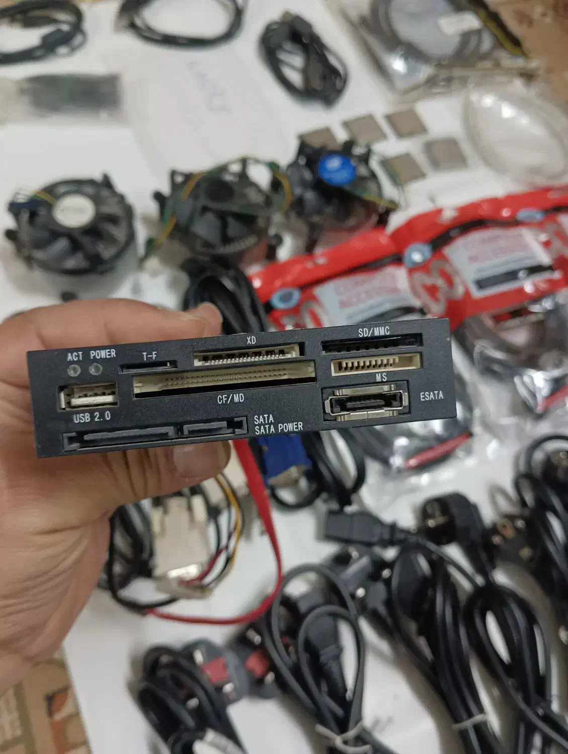 لوازم جانبی کامپیوتر|قطعات و لوازم جانبی رایانه|قم, آلوچو|دیوار