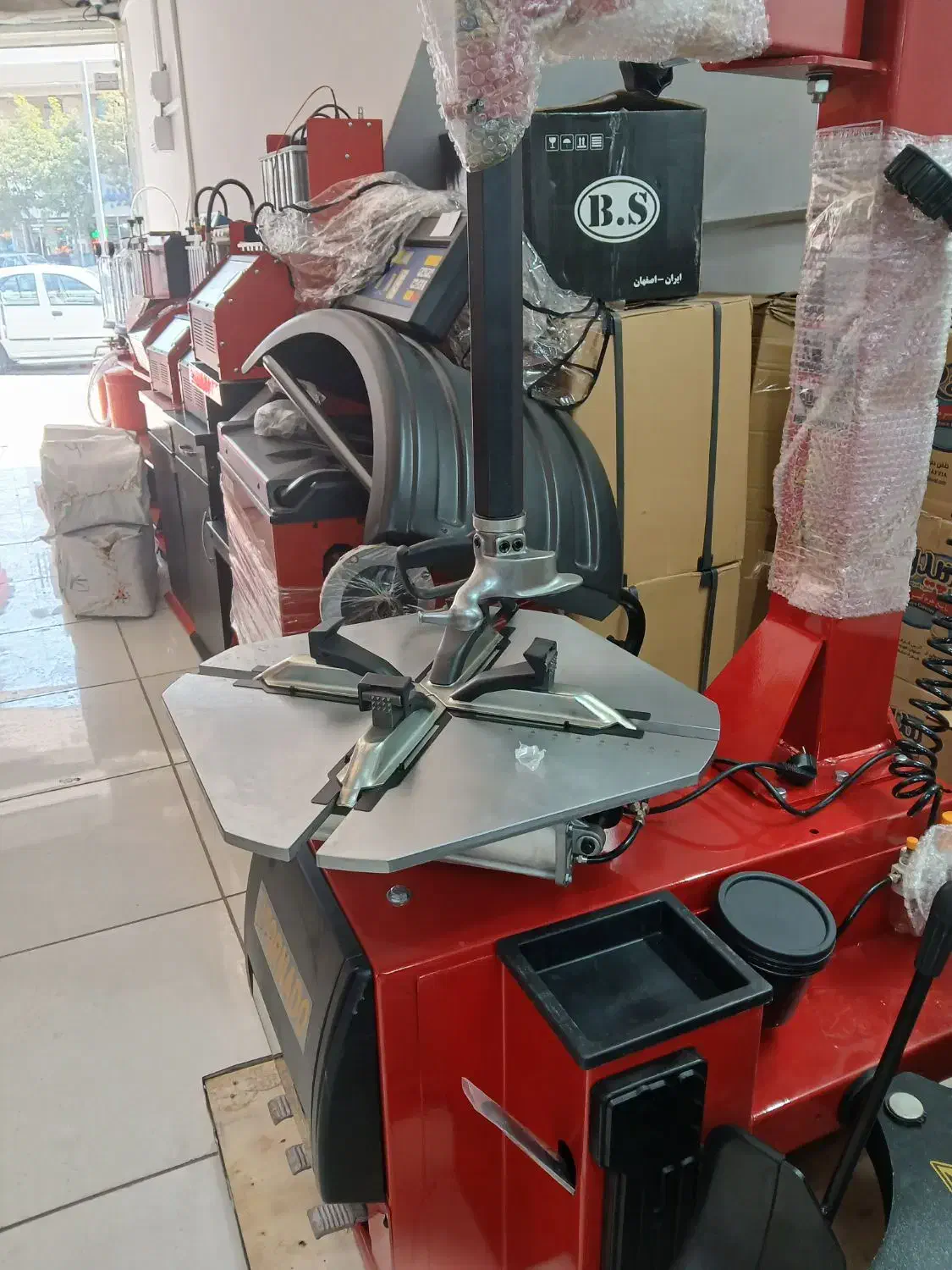 لاستیک درآر tornado|فروشگاه و مغازه|کرمان, |دیوار