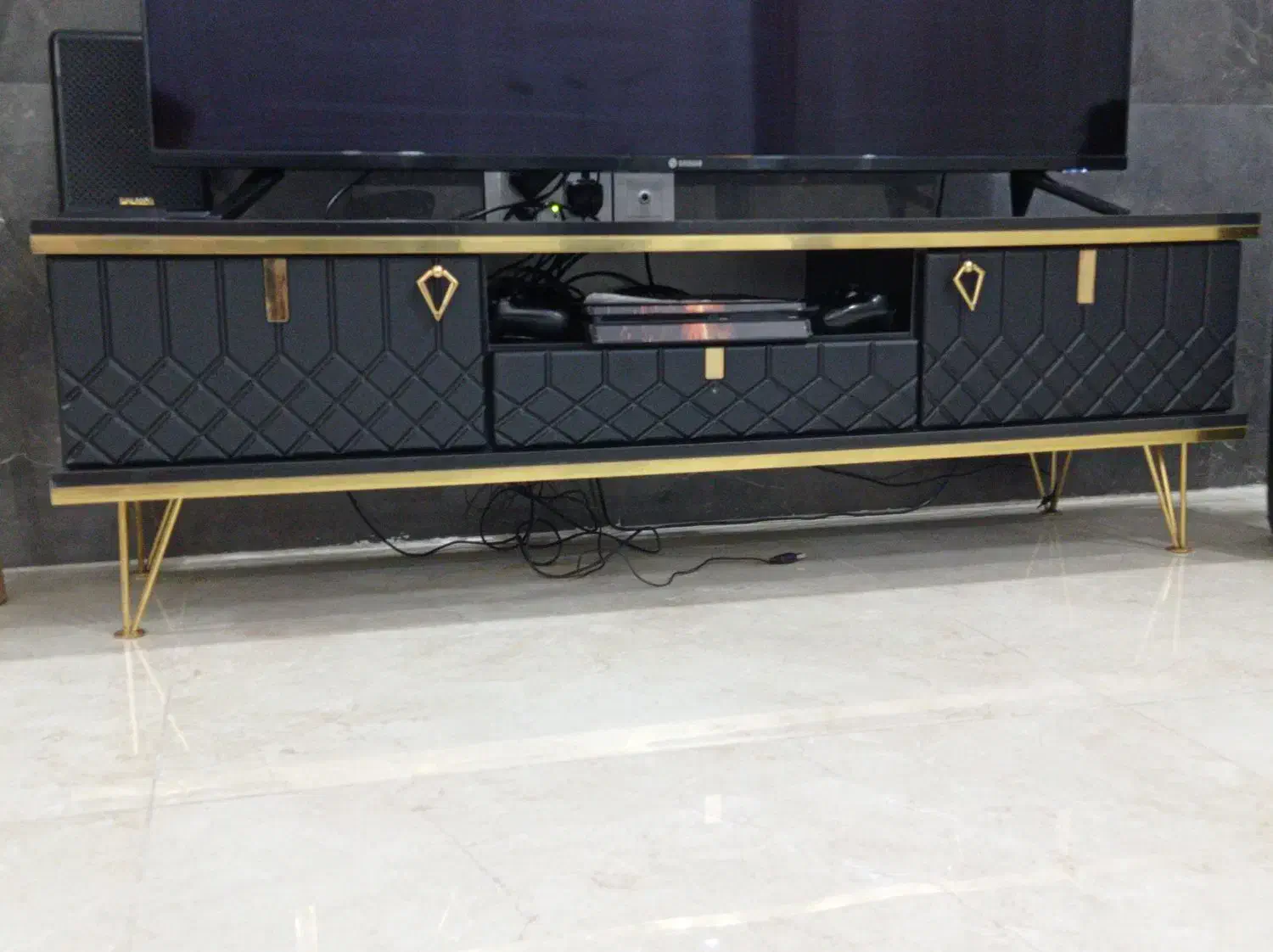 مبل و جاکفشی و میز تلویزیون|مبلمان خانگی و میز عسلی|خرمآباد, |دیوار