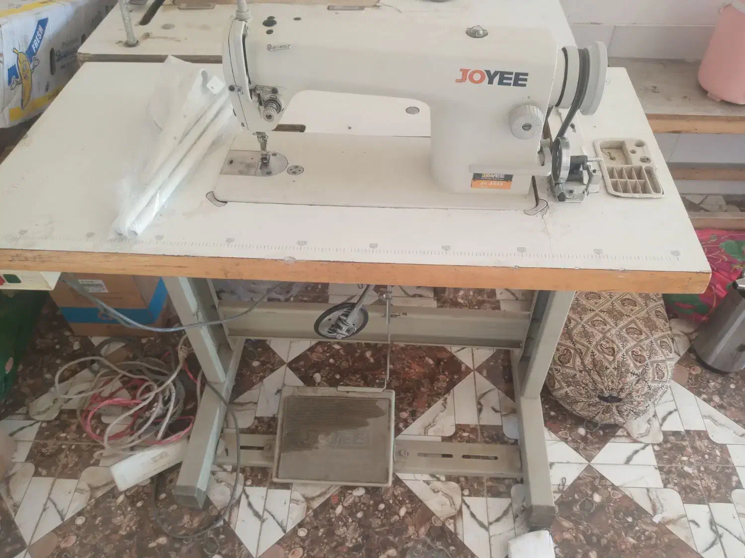 چرخ خیاطی زوجی|چرخ خیاطی و ریسندگی|پسکوه, |دیوار