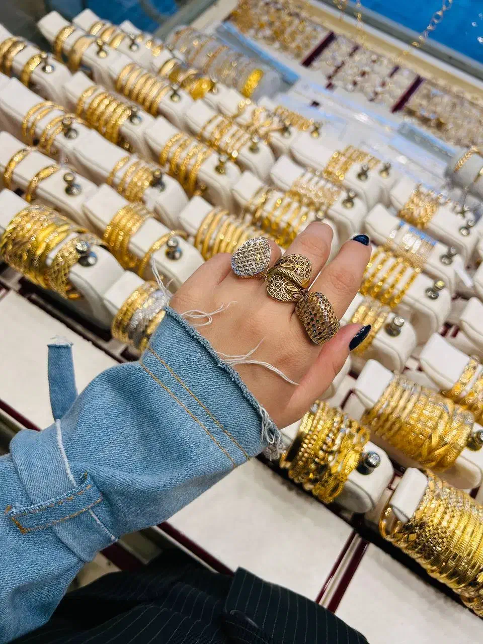 انگشترِ زیبا|جواهرات|شوش, |دیوار