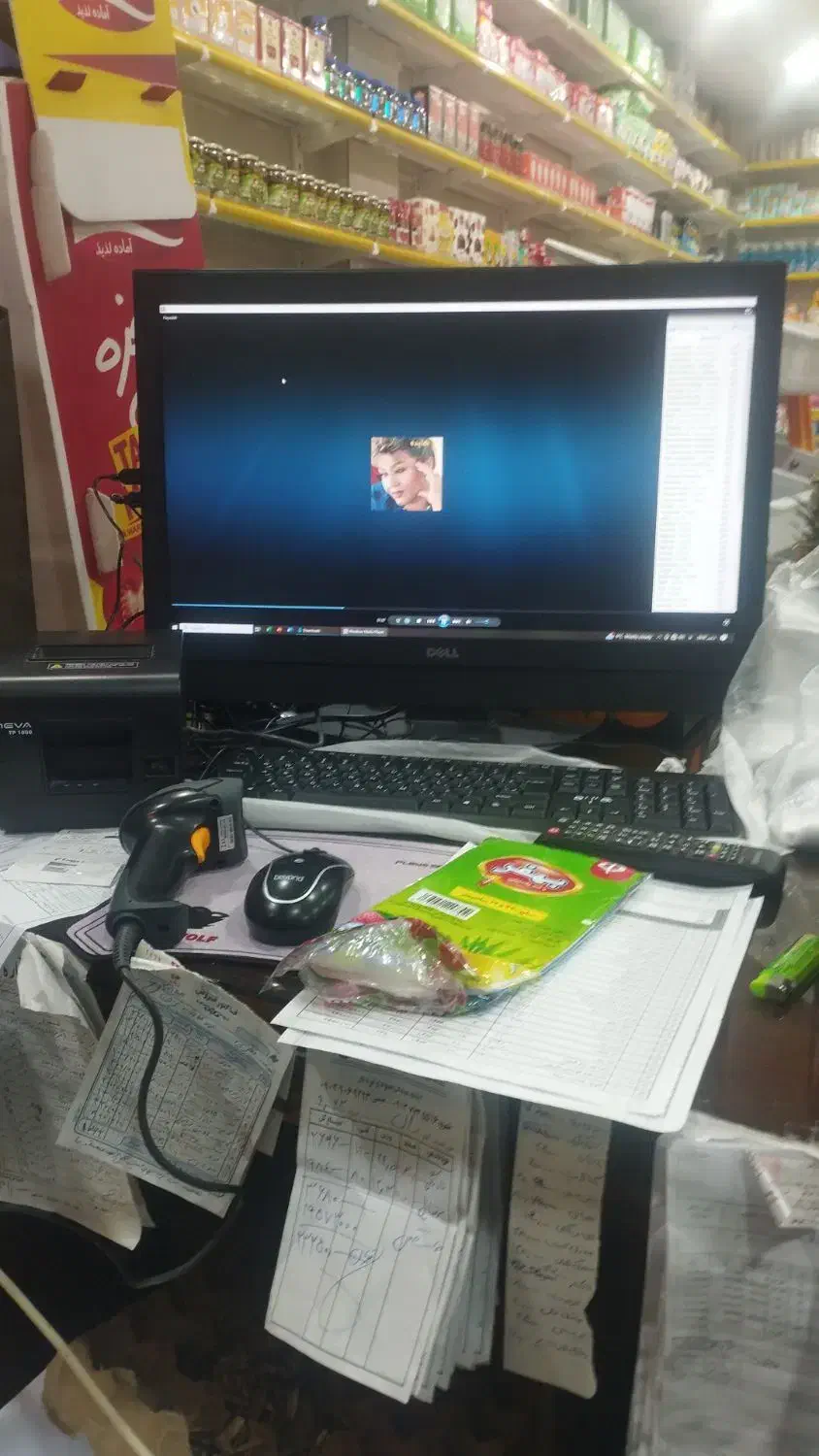 نیازمند فروشنده خانوم|استخدام خدمات فروشگاه و رستوران|ایذه, |دیوار