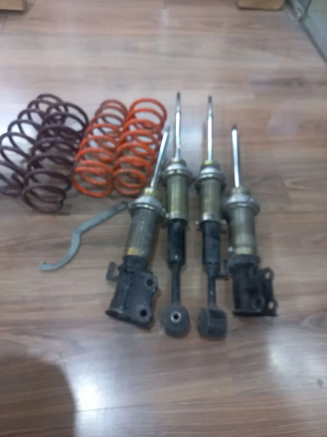 فنروکمک فنر kdsپراید|قطعات یدکی و لوازم جانبی|شیراز, غدیر شمالی|دیوار