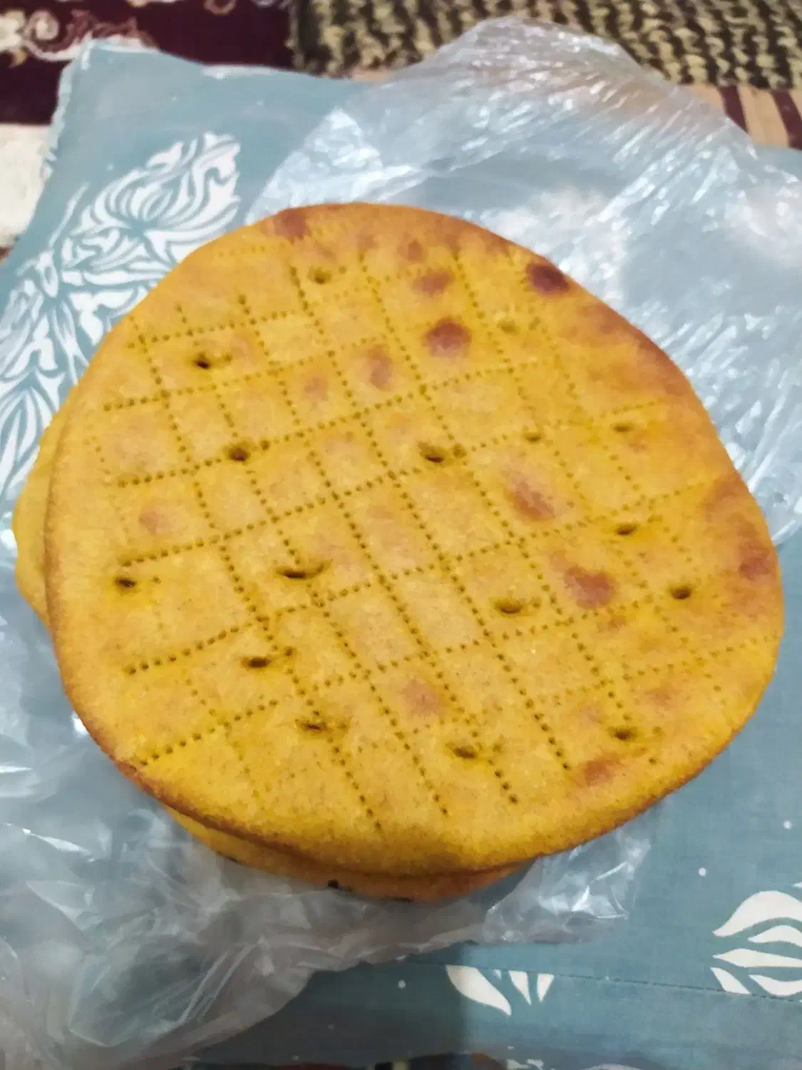 پخت نان و تفتون و کماچ|خوردنی و آشامیدنی|قائن, |دیوار