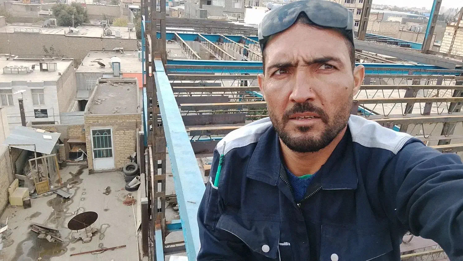 جوشکاری اسکلت صفرتاصددرخدمت کارفرماهای عزیز|خدمات پیشه و مهارت|قائن, |دیوار